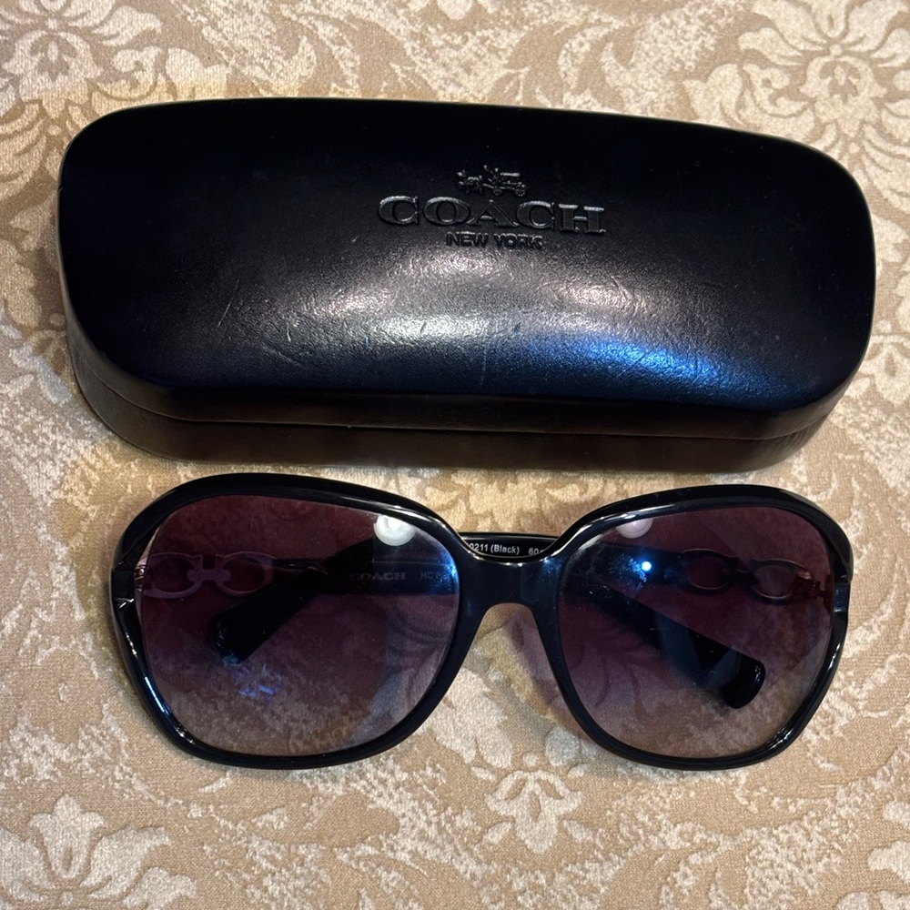 Women’s coach sunglasses black purple tint with coach glasses case